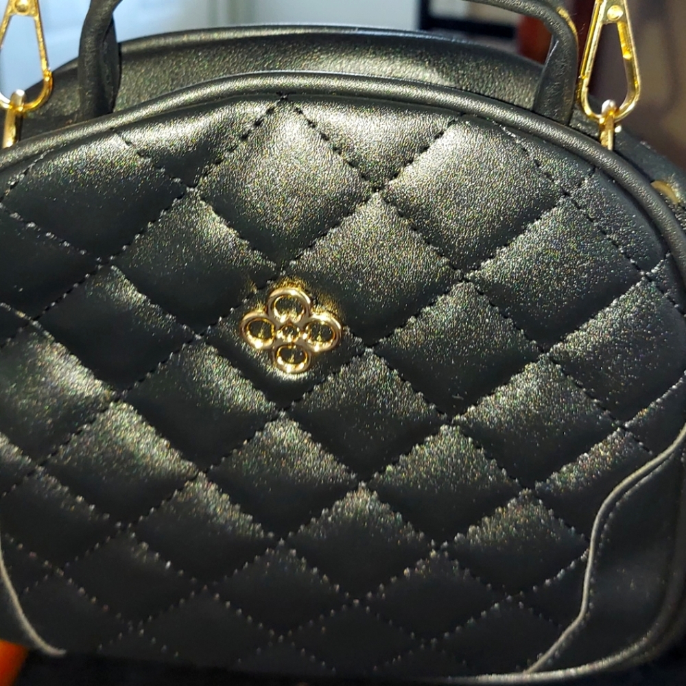 Quilted leather purse